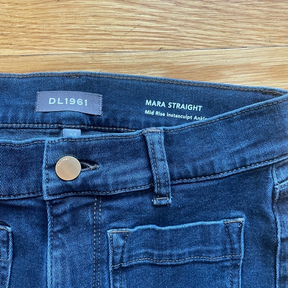 NWOT DL1961 Mara Straight Mid-Rise Instasculpt Ankle - Size 24 - Picture 6 of 6
